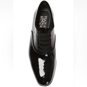 SALVATORE FERRAGAMO Belshaw 9 E Patent Leather Lace Up